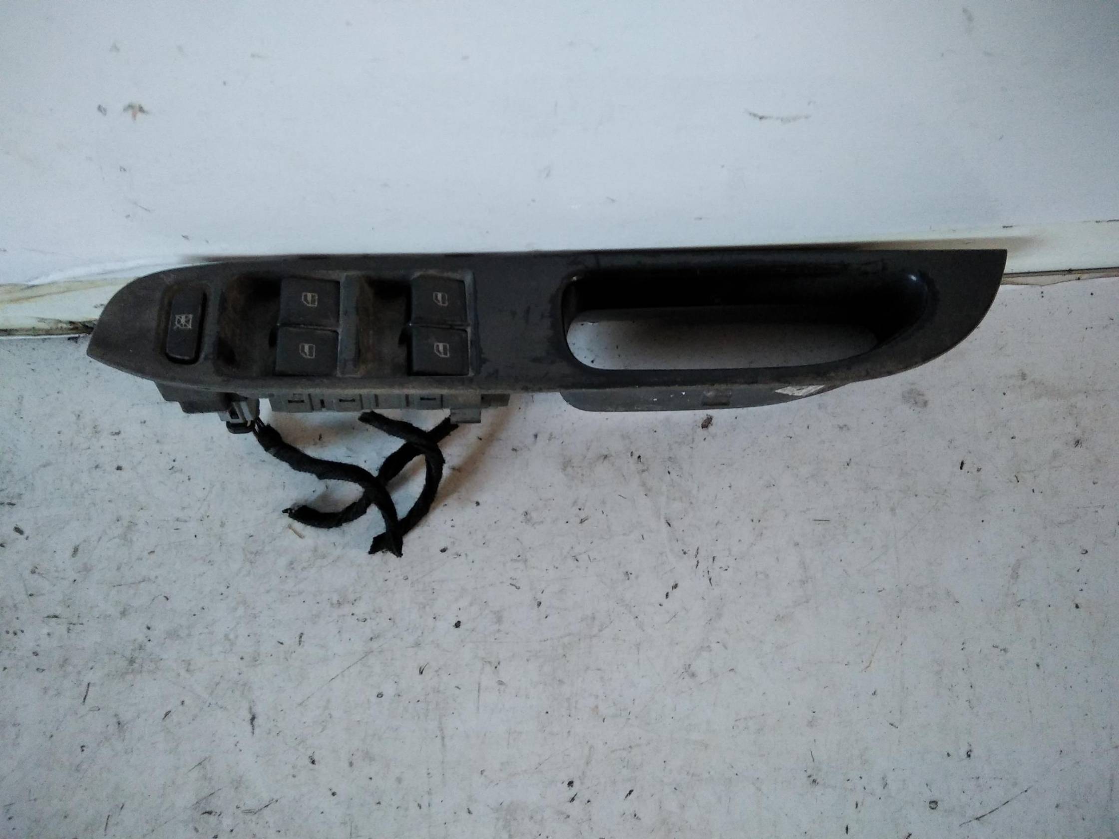 Interruttore alzacristalli porta ant.